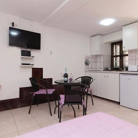 Central Apartment Rose In Hearth Of Сплит Екстериор снимка