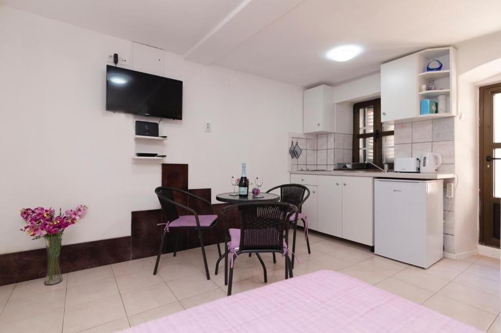 Central Apartment Rose In Hearth Of Сплит Екстериор снимка